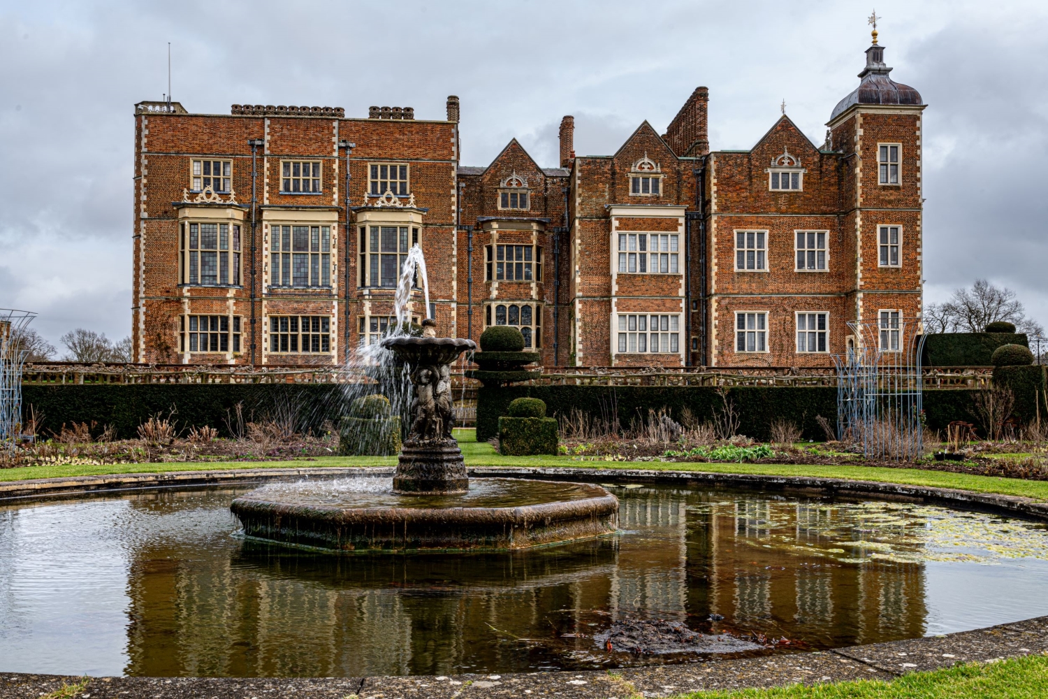 Hatfield House West Garden, Hatfield, Hertfordshire, AL9 5HX National